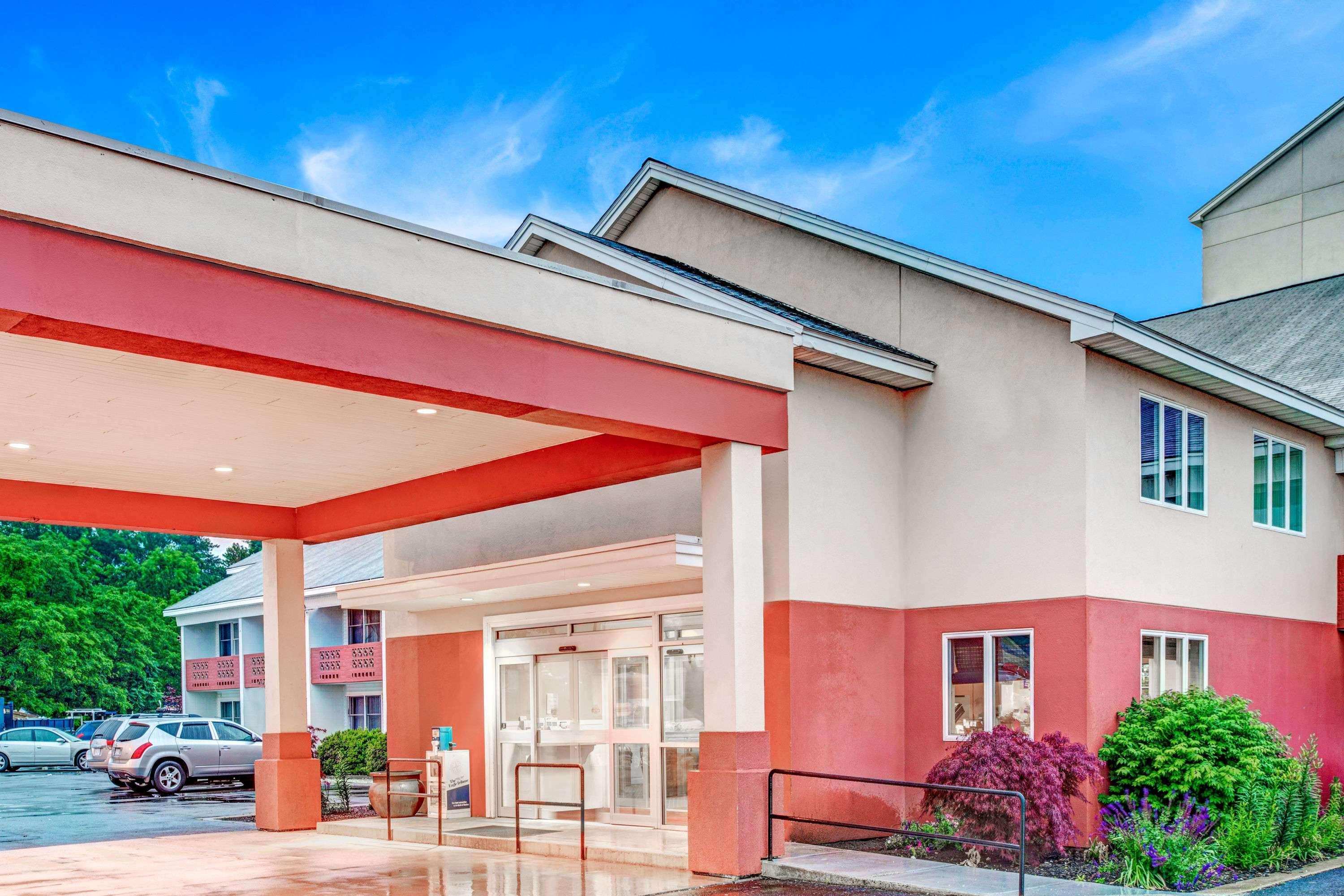 Days Hotel By Wyndham Methuen Ma Conference Center Ngoại thất bức ảnh